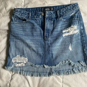 Hollister denim frayed skirt Size 7